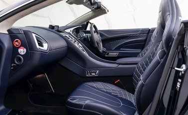 Aston Martin Vanquish S Volante 16