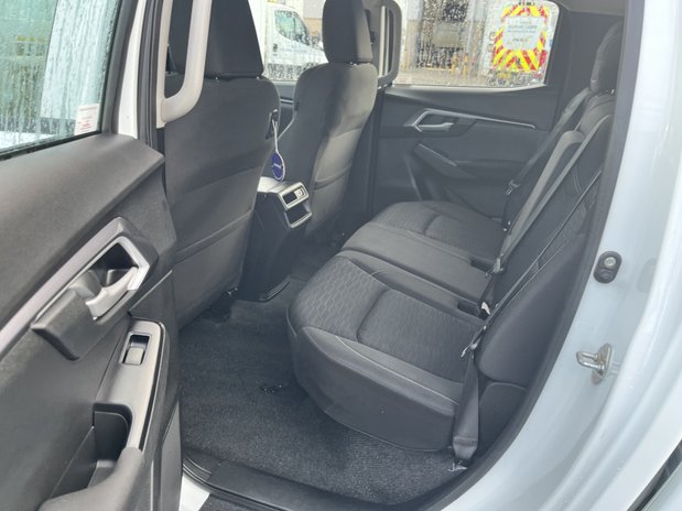 Isuzu D-Max ISUZU D-MAX DIESEL 1.9 DL20 Double Cab 4x4 Fitted with Canopy 19