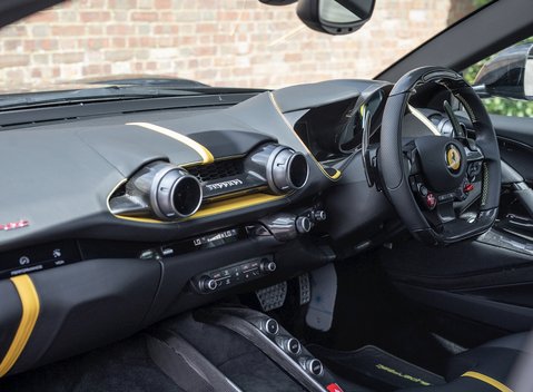 Ferrari 812 Superfast 15