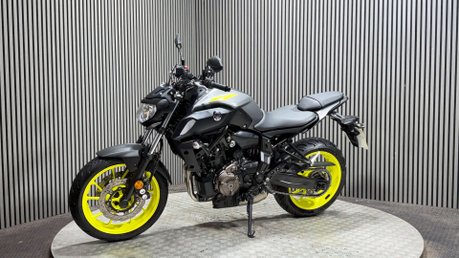 Yamaha MT-07 MT07 2018 ONLY 7K 1 OWNER FULL AKRAPOVIC LONG MOT 700CC 12