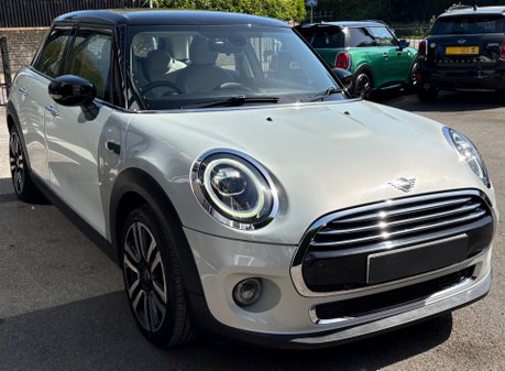 Mini Hatch Cooper 1.5 Exclusive Comfort / Navigation 5 door - SAT NAV - LIGHT LEATHER 16
