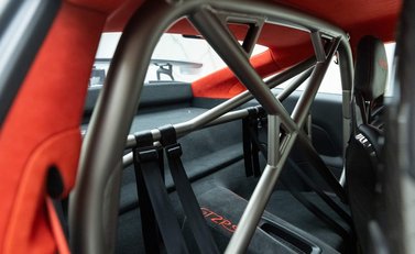 Porsche 911 GT2 RS (991) 9