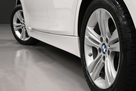 BMW 3 Series 2.0 320I Sport Auto 5dr 28