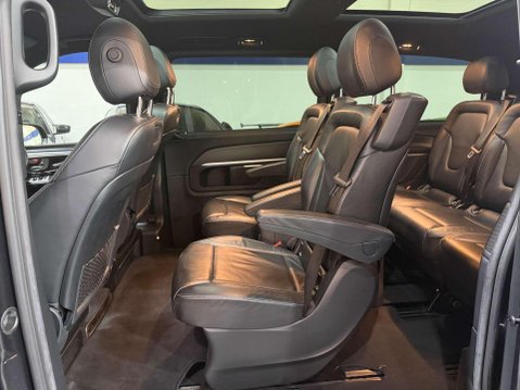 Mercedes-Benz V Class 2.0 V300d AMG Line MPV 5dr Diesel G-Tronic+ Euro 6 (s/s) LWB (239 ps) 27