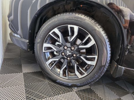 Mitsubishi Outlander 2.0h 12kWh GX4h SUV 5dr Petrol Plug-in Hybrid CVT 4WD Euro 6 (s/s) (200 ps) 22