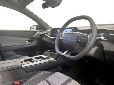 Vauxhall Grandland 73kWh Ultimate SUV 5dr Electric Auto (213 ps) Full Leather Trim - Heated Se 12
