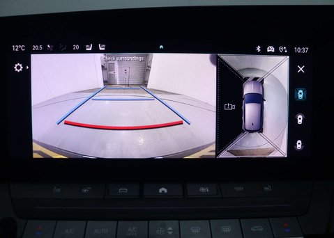 Vauxhall Astra 1.2 Turbo Ultimate Hatchback 5dr Petrol Auto Euro 6 (s/s) (130 ps) 31