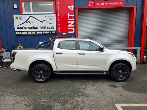Isuzu D-Max V-CROSS DCB AUTO 4
