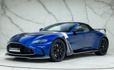 Aston Martin V12 Vantage Roadster 2