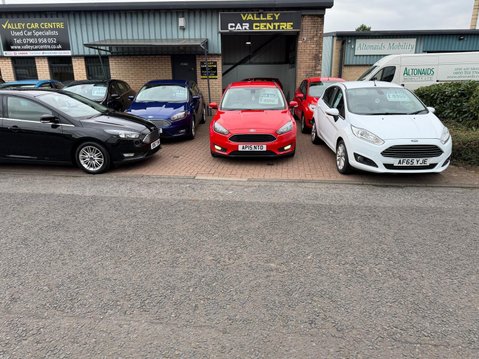 Ford Focus 1.0T EcoBoost Zetec Euro 6 (s/s) 5dr 25