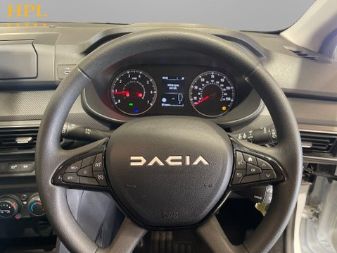 Dacia Jogger 1.0 TCe Essential MPV 5dr Petrol Manual Euro 6 (s/s) (110 ps) 13