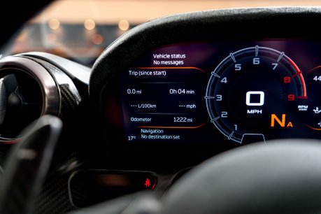 McLaren Senna 1 OWNER CAR. ELITE PAINTWORK. BOWERS & WILKINS. LIFT SYSTEM 20