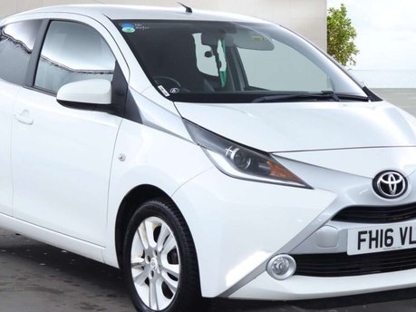 Toyota Aygo 1.0 VVT-i x-pure Hatchback 5dr Petrol Manual Euro 6 (68 ps)
