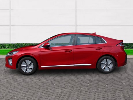 Hyundai IONIQ PREMIUM MHEV 1