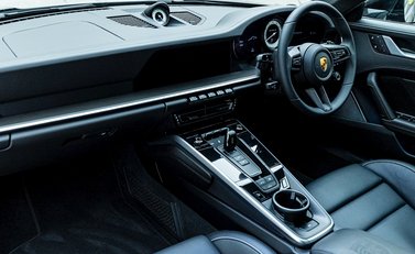 Porsche 911 Turbo S (992) 14