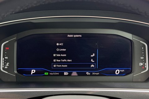 Volkswagen Tiguan R-LINE TSI DSG - ONE OWNER - APPLE CAR PLAY -ADAPTIVE CRUISE 41