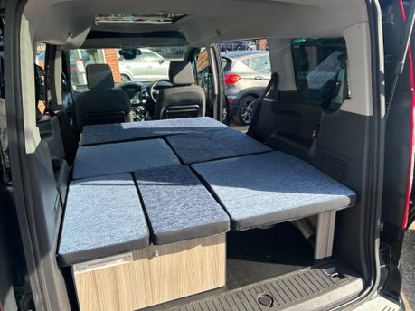 Ford Grand Tourneo Connect TITANIUM TDCI 3