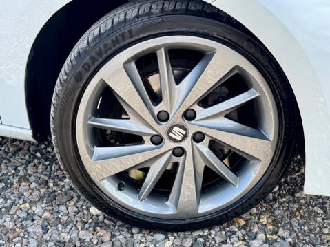 SEAT Leon TSI FR TECHNOLOGY 48
