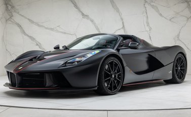 Ferrari LaFerrari Aperta 1