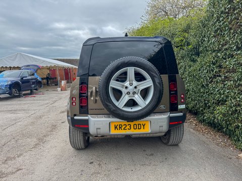 Land Rover Defender D250 | 3LT | AUTO | Nav | Heated Seats | 10