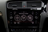 Volkswagen Golf GTI PERFORMANCE TSI DSG 30