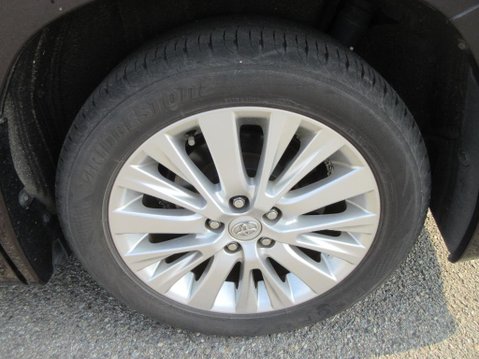 Toyota Vellfire 2.4 Z + 7 Seats 29