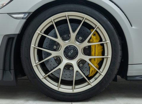 Porsche 911 GT2 RS (991) 28