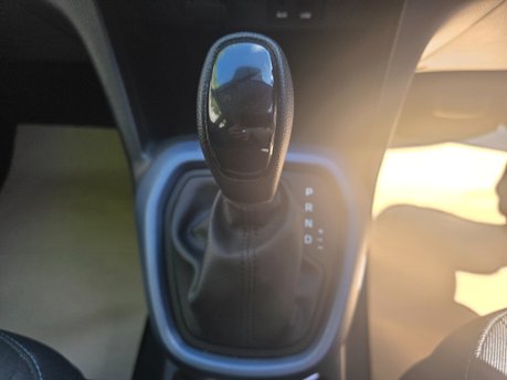 Hyundai i10 SE ONLY 13,000 MILES FROM NEW 9
