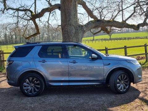 Land Rover Discovery Sport R-DYNAMIC SE MHEV 4