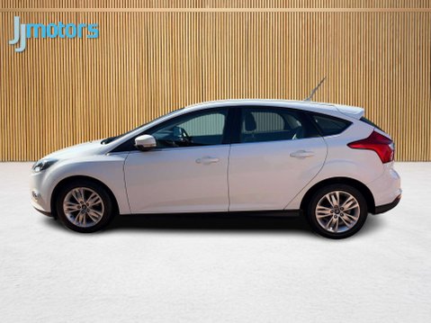 Ford Focus 1.6 TDCi Titanium Navigator Hatchback 5dr Diesel Manual Euro 5 (s/s) (115 p 6