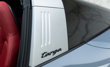 Porsche 911 Targa 4 GTS (992) 34