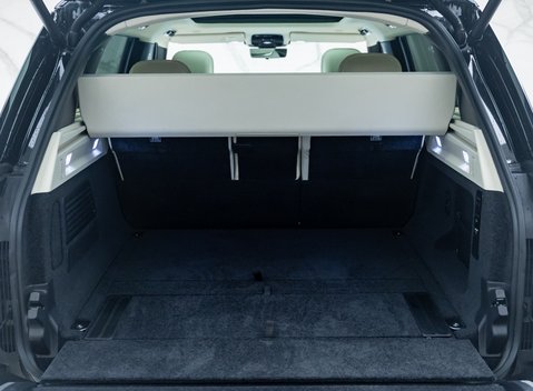 Land Rover Range Rover P530 FIRST EDITION LWB 40