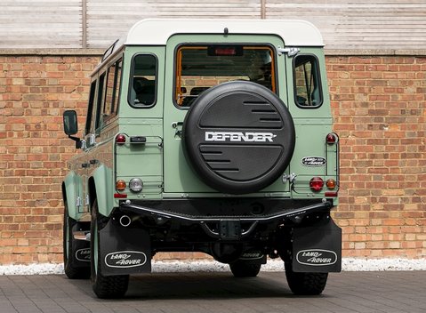 Land Rover Defender 110 Heritage Station Wagon 3