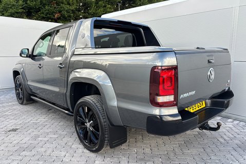 Volkswagen Amarok V6 258 Tdi DSG Aventura Black Edition 4Motion with Roller Shutter 7
