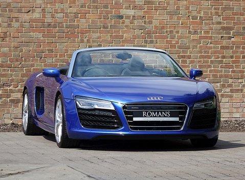 Audi R8 V10 Spyder 1