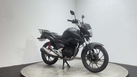 Honda CB GLR 125 2017 GOOD RUNNING PROJECT BIKE SPARES OR REPAIR 125CC 3
