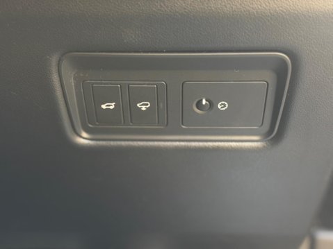 Land Rover Range Rover Sport 3.0 SD V6 Autobiography Dynamic Auto 4WD Euro 6 (s/s) 5dr 82