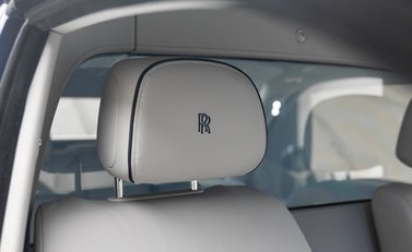 Rolls-Royce Phantom VIII EWB 18