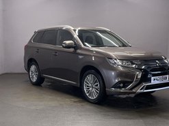 Mitsubishi Outlander 2.4h TwinMotor 13.8kWh Dynamic SUV 5dr Petrol Plug-in Hybrid CVT 4WD Euro 6