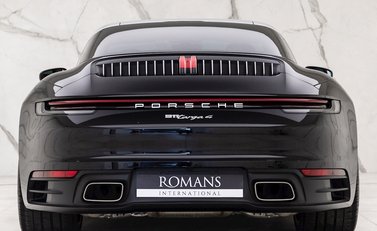 Porsche 911 (992) Targa 4 5