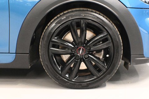 Mini Hatch 2.0 Cooper S Sport Auto 3dr 45