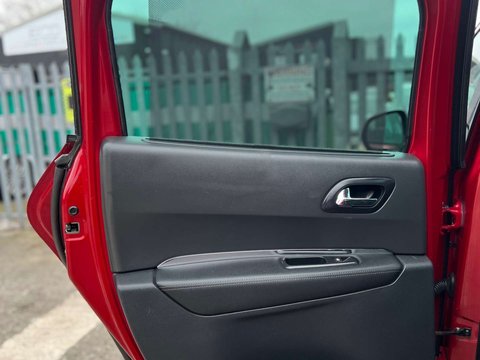 Peugeot 3008 1.6 3008 Allure e-HDi Semi-Auto 5dr 27