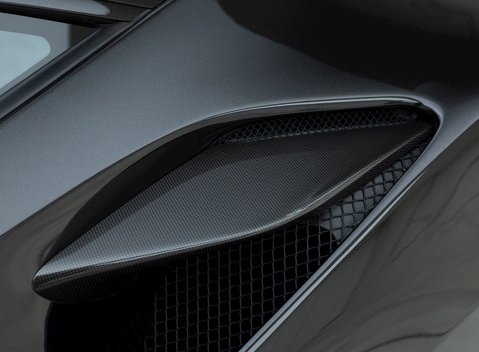 Ferrari F8 Tributo 21