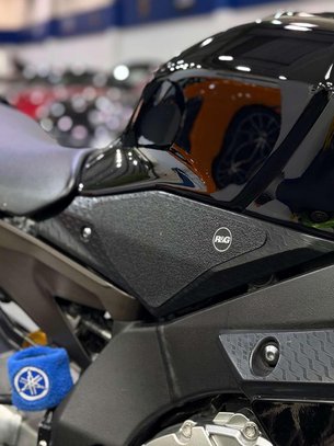 Yamaha R1M 1000 Super Sports Petrol Manual (200 ps) 2