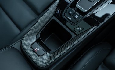 Porsche 911 Carrera 4 GTS (992.2) 26