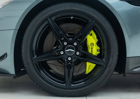 Aston Martin V8 Vantage AMR