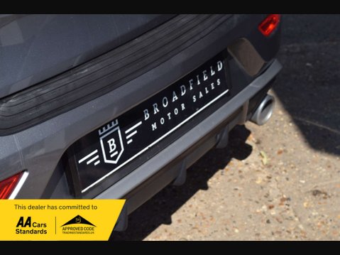 Volvo V40 2.0 V40 R-Design D2 5dr 22