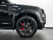 Land Rover Defender 3.0 D250 MHEV X-Dynamic HSE SUV 3dr Diesel Auto 4WD Euro 6 (s/s) (250 ps) 30