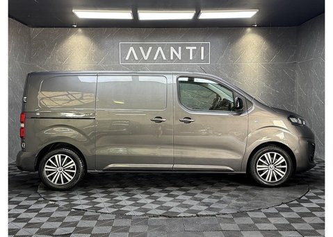 Vauxhall Vivaro 1.5 Turbo D 2700 Pro Panel Van 6dr Diesel Manual L1 H1 Euro 6 (s/s) (120 ps 9