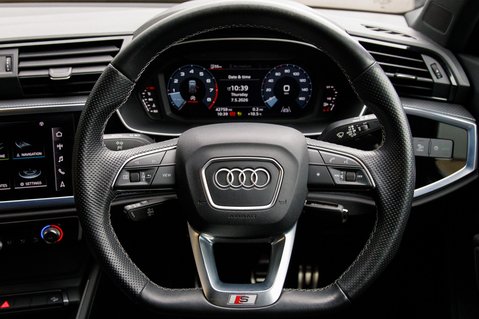Audi Q3 TFSI S LINE BLACK EDITION 21
